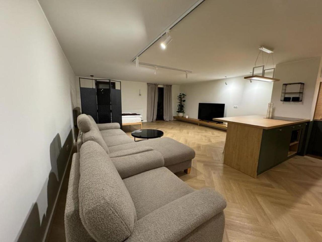Apartament Ovoc 1.0 Chodzież エクステリア 写真